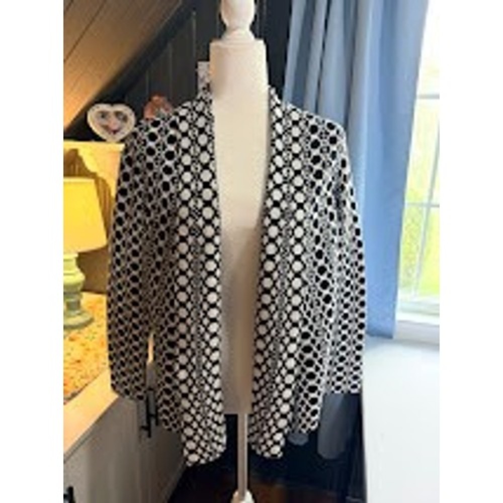 Classic Chicos Black White Open Front Cardigan Sweater Size 1 M